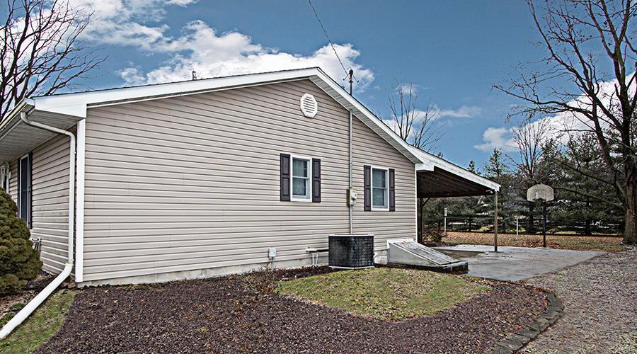 12724 Slant Road Carlyle, IL 62231 - Photo 6 of 39