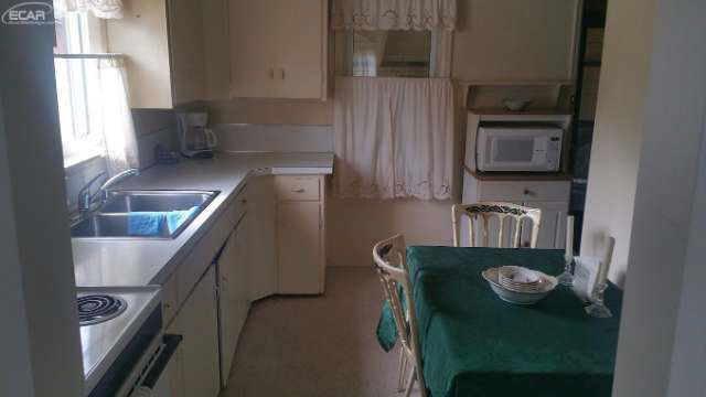4135 Risedorph Street Burton, MI 48509 - Photo 4 of 13 21187404-3.JPG