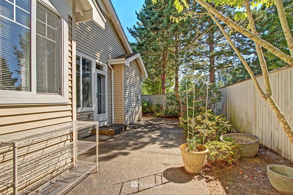4501 Northeast 6th Court Renton, WA 98059 - Photo 14 of 19