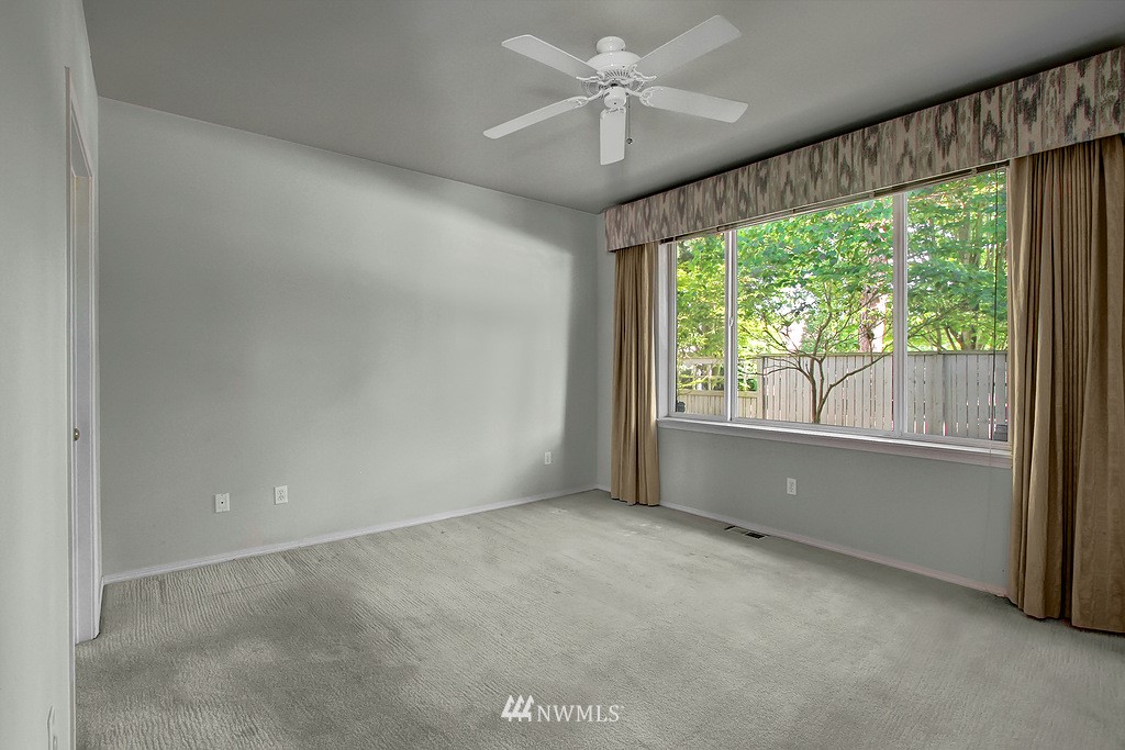 4501 Northeast 6th Court Renton, WA 98059 - Photo 5 of 19
