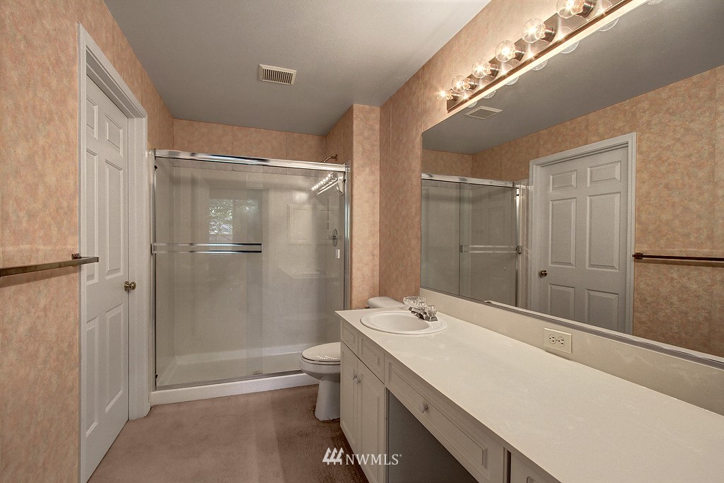 4501 Northeast 6th Court Renton, WA 98059 - Photo 7 of 19