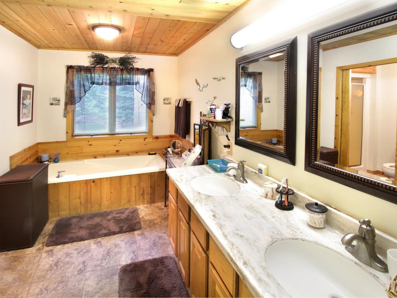 7734 Prairie Road Eagle River, WI 54521 - Photo 12 of 27 Gallery Image 12