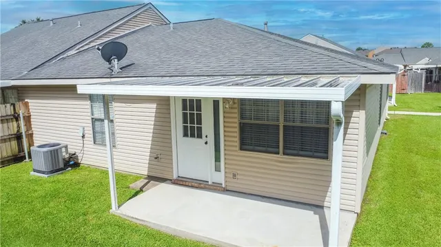 $135,500 | 1700 Marseille Drive, Unit 16, Laplace, LA 70068