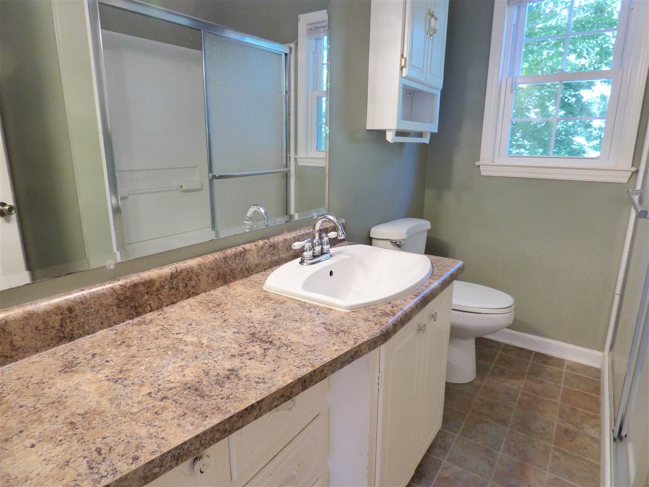 215 Thompson Road Wellford, SC 29385 - Photo 8 of 17