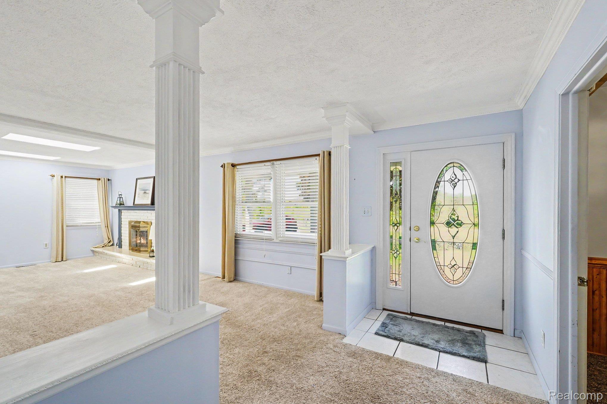 4023 South Genesee Road Grand Blanc, MI 48439 - Photo 8 of 39 007_file_3255.jpg
