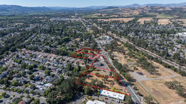 $789,000 | 9551 Old Redwood Highway, Windsor, CA 95492