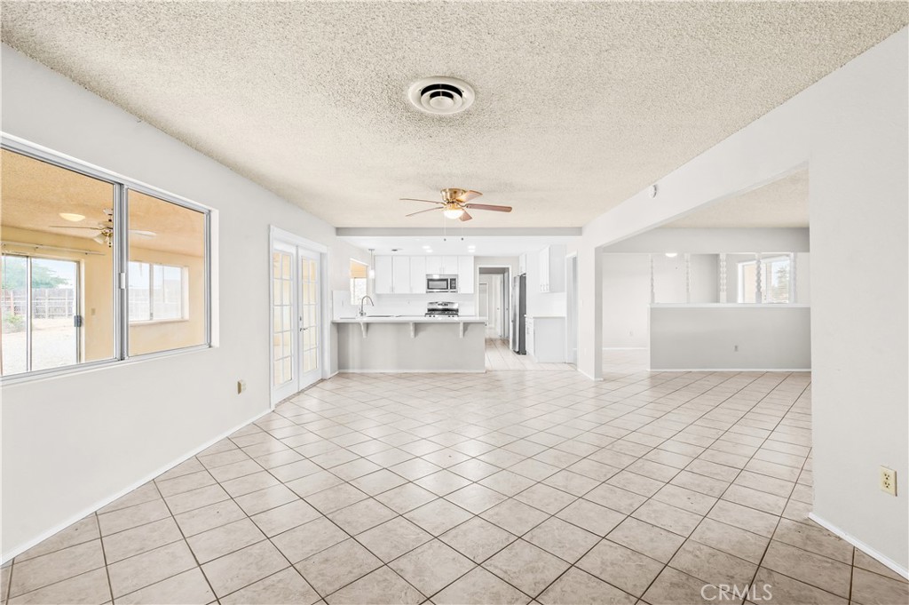 13755 Mohawk Road Apple Valley, CA 92307 - Photo 19 of 66