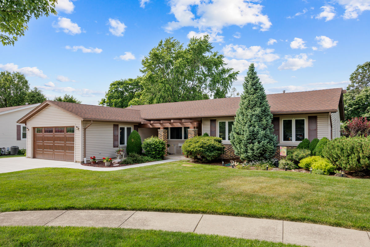 230 Yarmouth Road Elk Grove Village, IL 60007 - Photo 3 of 25