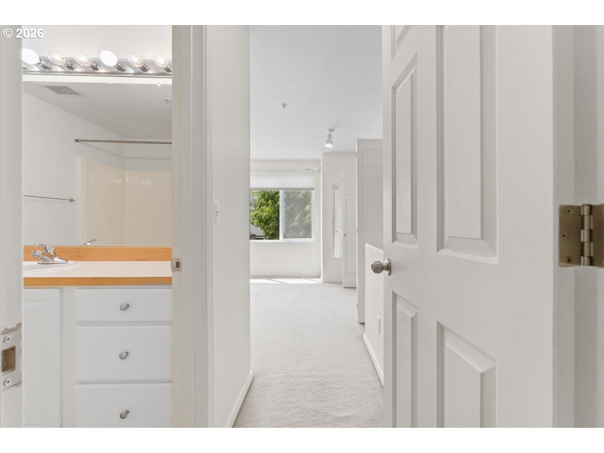 13700 Southwest Scholls Ferry Road, Unit 103 Beaverton, OR 97007 - Photo 30 of 37 Bathroom