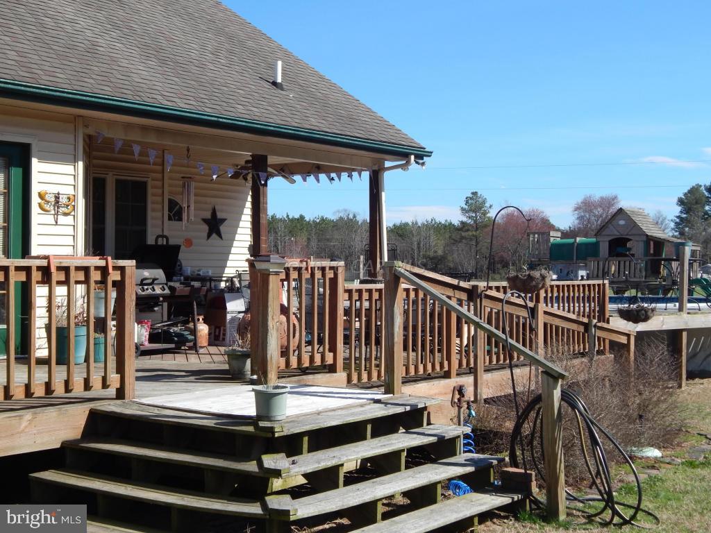 8214 Burnt Mill Road Willards, MD 21874 - Photo 3 of 47