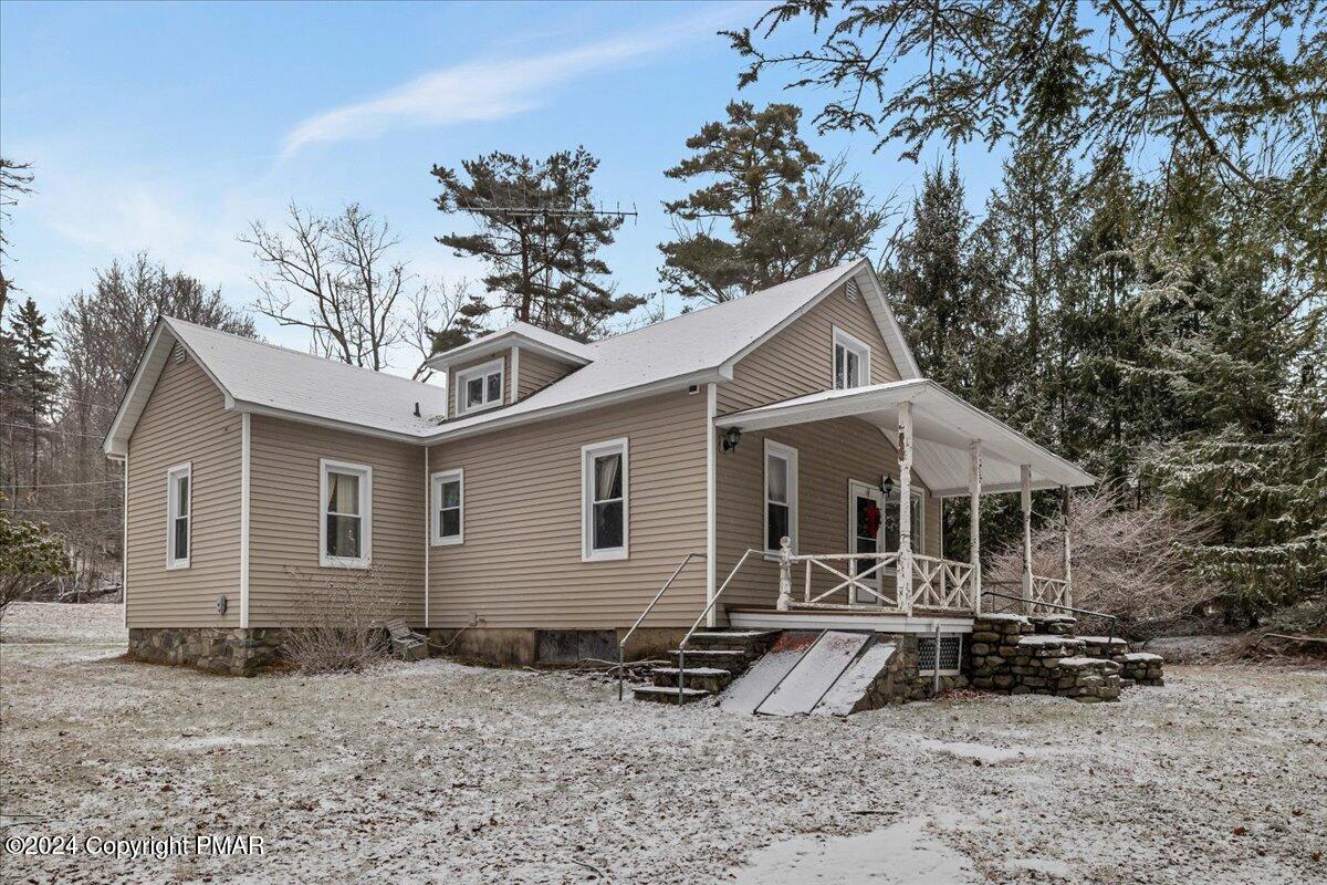 261 Merry Hill Road Mount Pocono, PA 18344 - Photo 4 of 46 261 Side View