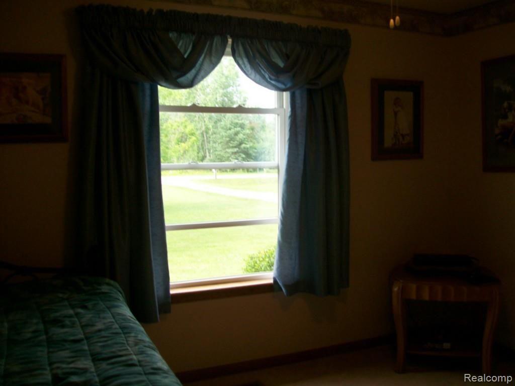 4633 Jeddo Road Fort Gratiot, MI 48059 - Photo 7 of 22 Picture 019.jpg