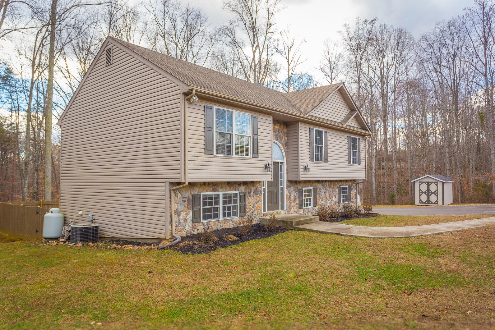 480 Oldfield Road Moneta, VA 24121 - Photo 30 of 30 IMG_4767