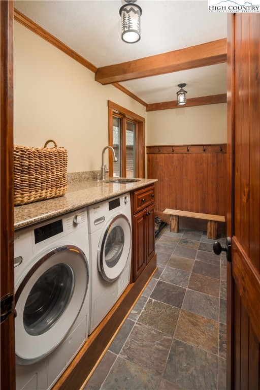 260 Beacon Hill Blowing Rock, NC 28605 - Photo 23 of 47 a utility room with dryer and washer
