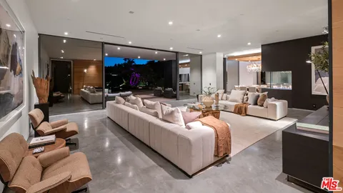 $12,000,000 | 2341 Gloaming Way, Beverly Hills, CA 90210