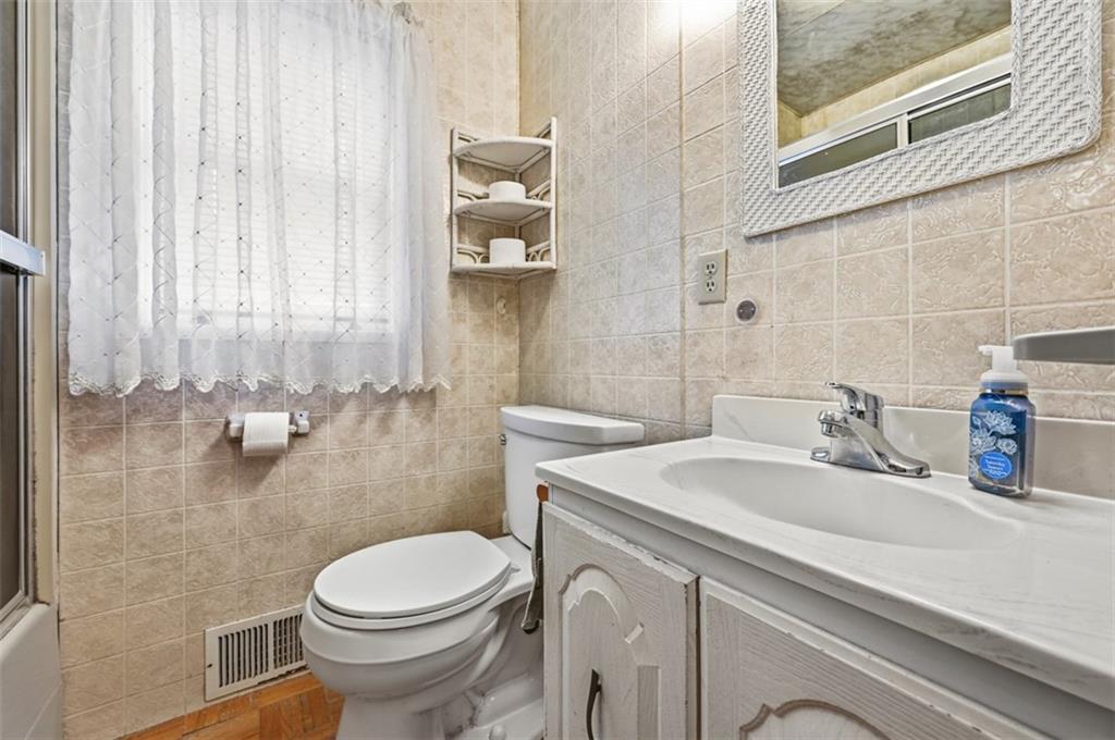898 Geyer Road Pittsburgh, PA 15209 - Photo 14 of 36 Gallery Image 14