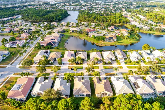 $468,000 | 665 Southwest Lake Charles Circle, Port St. Lucie, FL 34986