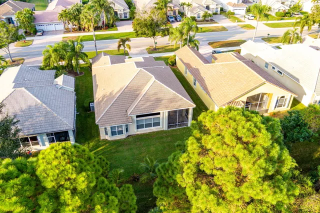 $468,000 | 665 Southwest Lake Charles Circle, Port St. Lucie, FL 34986