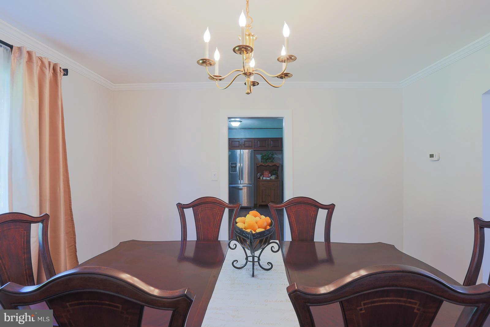 3402 Keyser Road Baltimore, MD 21208 - Photo 11 of 28 Dining Room