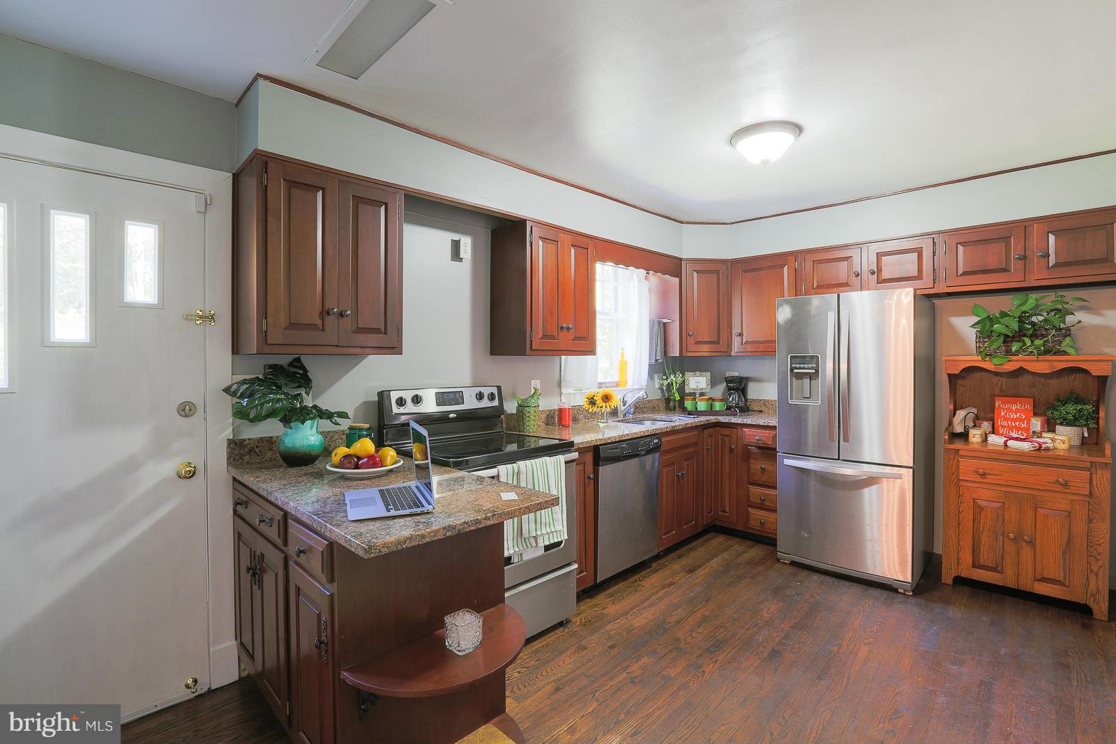 3402 Keyser Road Baltimore, MD 21208 - Photo 15 of 28 Kitchen