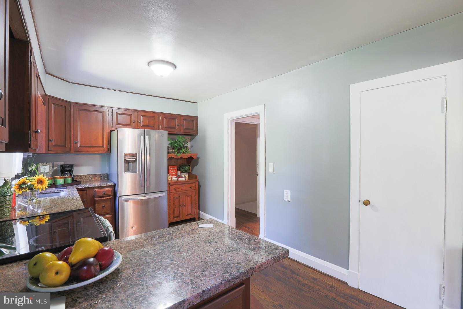 3402 Keyser Road Baltimore, MD 21208 - Photo 16 of 28 Kitchen