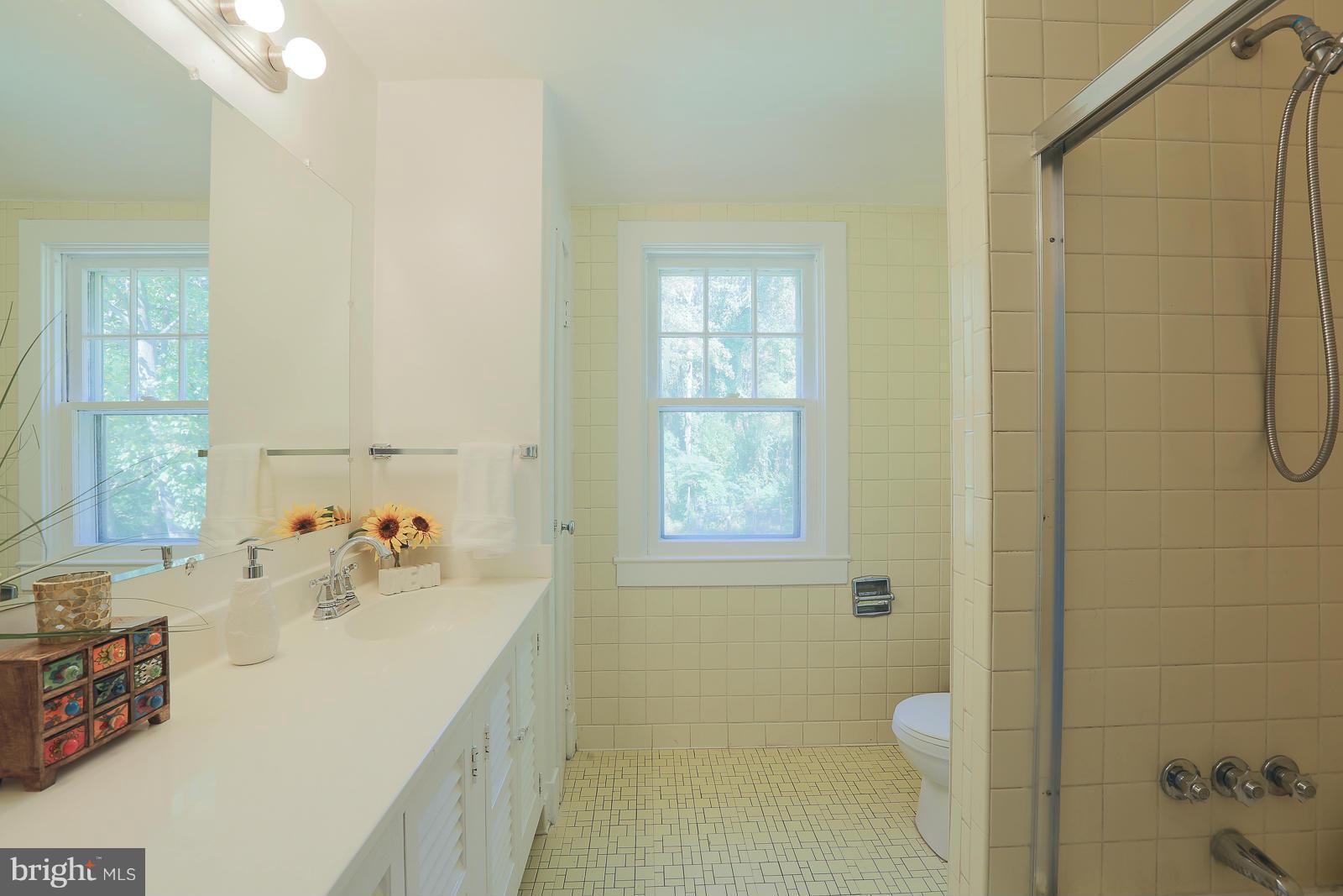 3402 Keyser Road Baltimore, MD 21208 - Photo 27 of 28 Bath (Master)