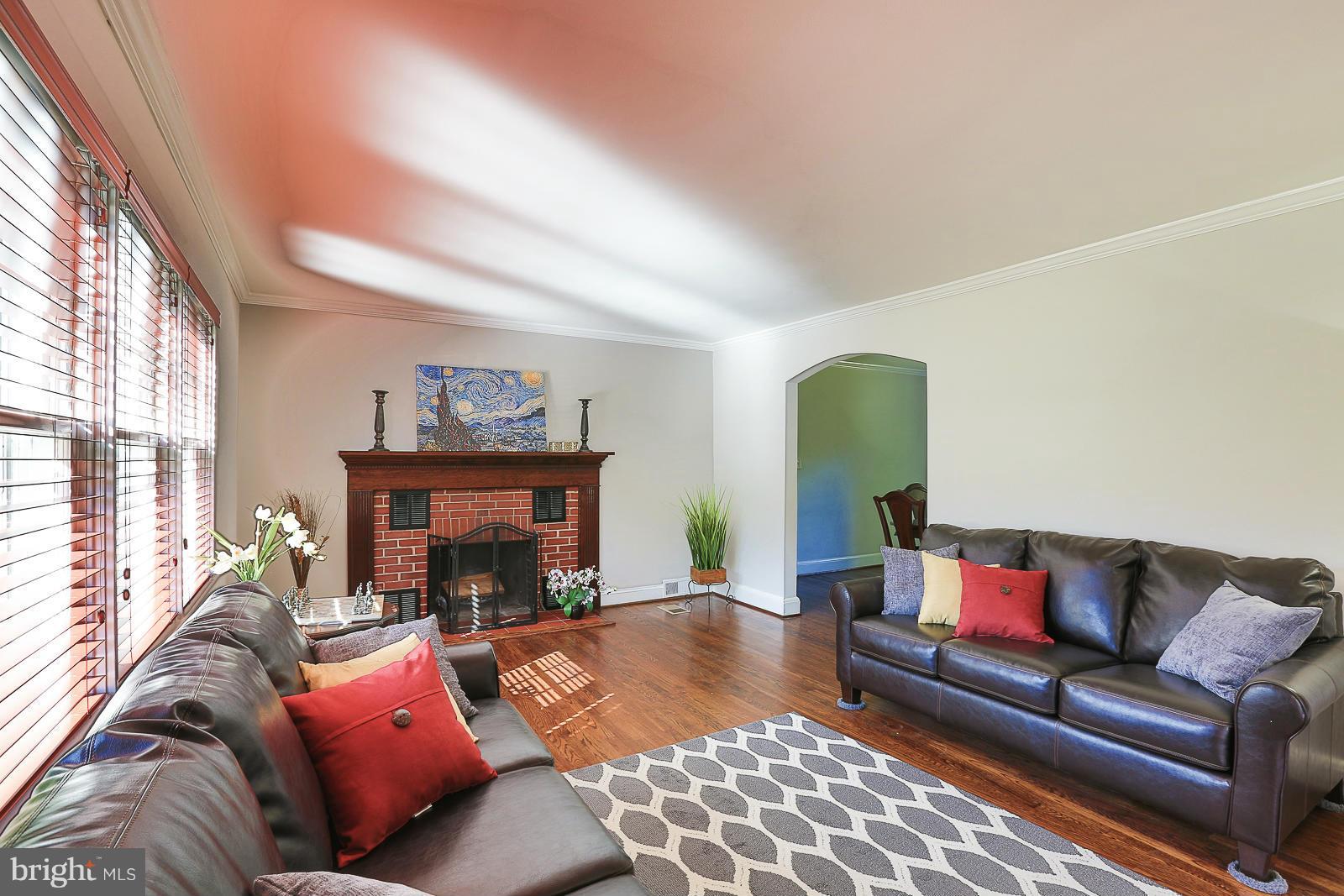 3402 Keyser Road Baltimore, MD 21208 - Photo 7 of 28 Living Room