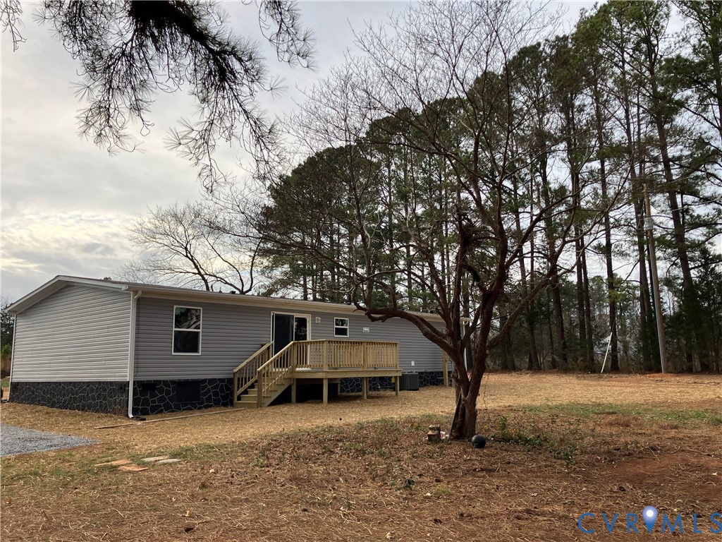 2664 Overton Road Victoria, VA 23974 - Photo 8 of 14 a view of a house with a yard