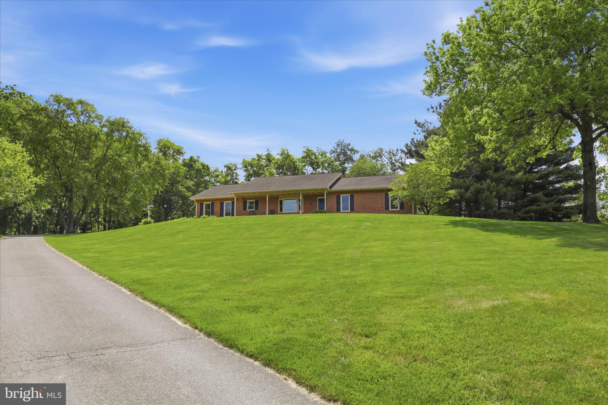 690 Indian Run Road Millersville, PA 17551 - Photo 3 of 75