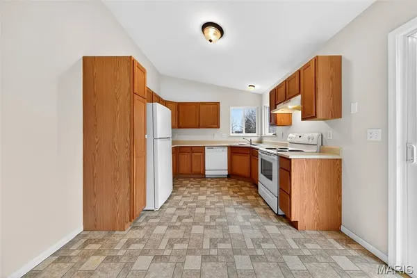 $224,900 | 111 Wrenwood Drive, St. Clair, MO 63077