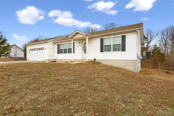 $224,900 | 111 Wrenwood Drive, St. Clair, MO 63077