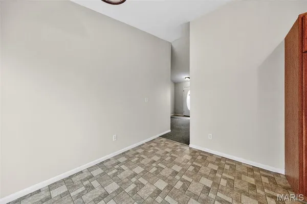 $224,900 | 111 Wrenwood Drive, St. Clair, MO 63077