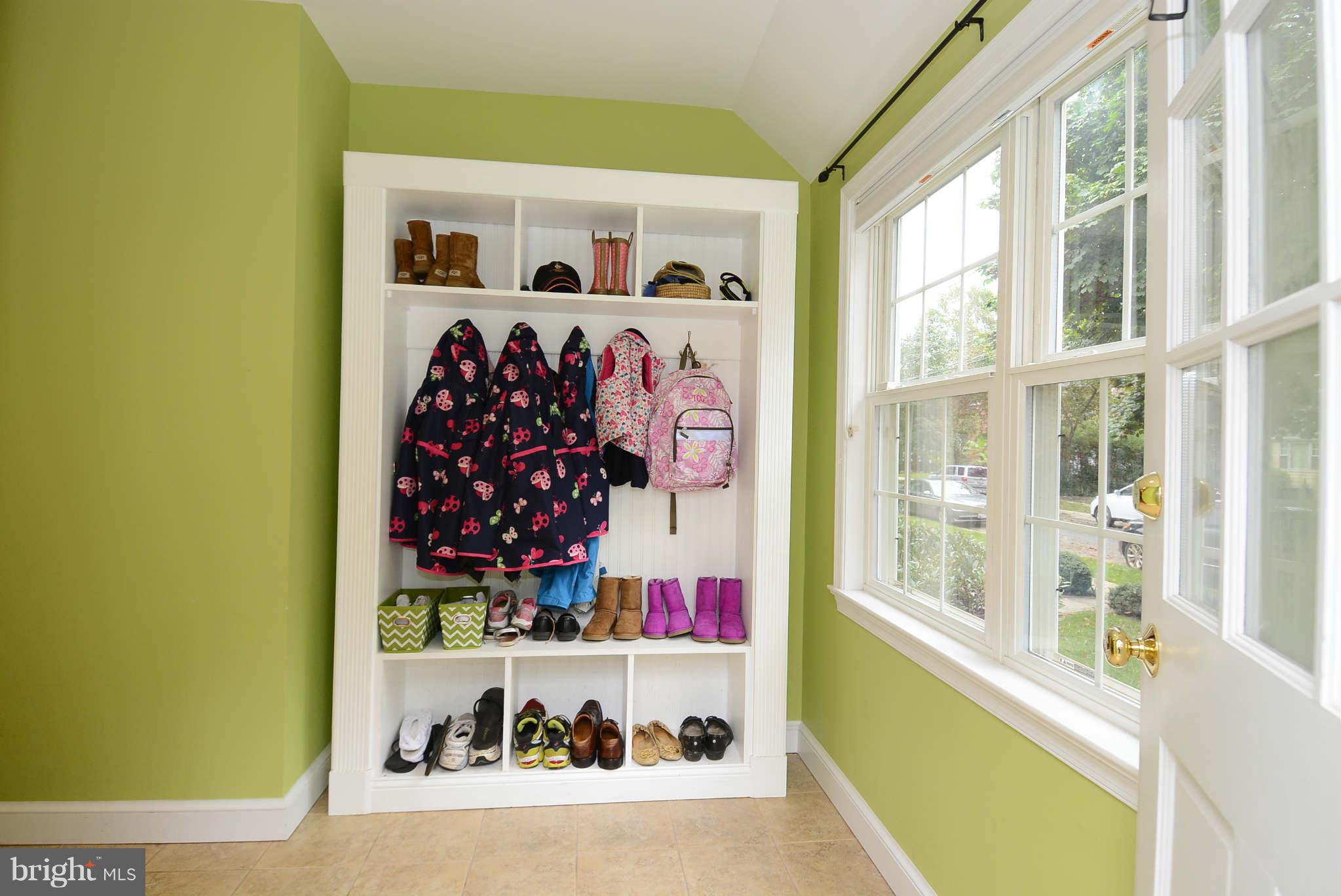 5815 Walton Road Bethesda, MD 20817 - Photo 13 of 29 Interior (General)
