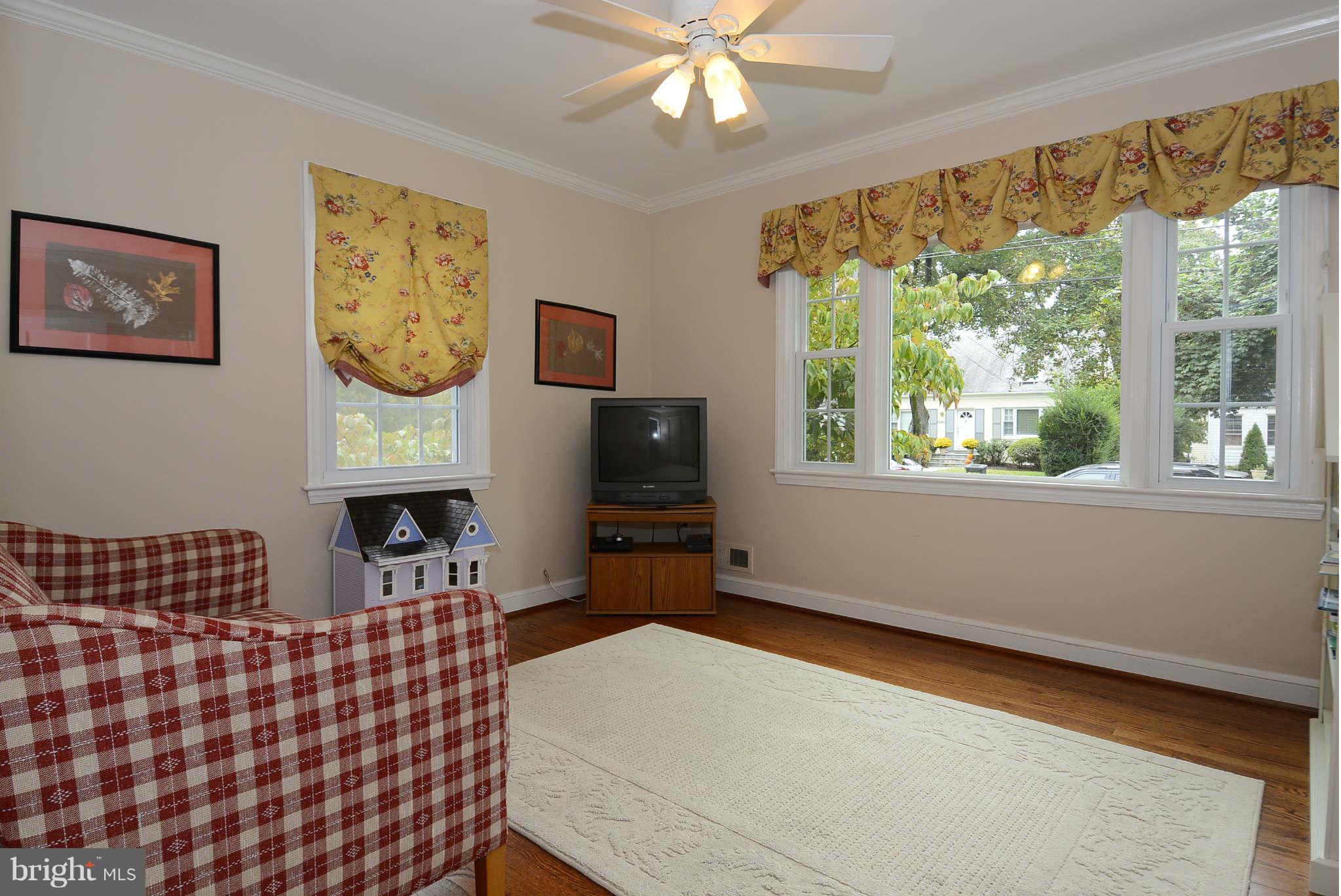 5815 Walton Road Bethesda, MD 20817 - Photo 15 of 29 Bedroom