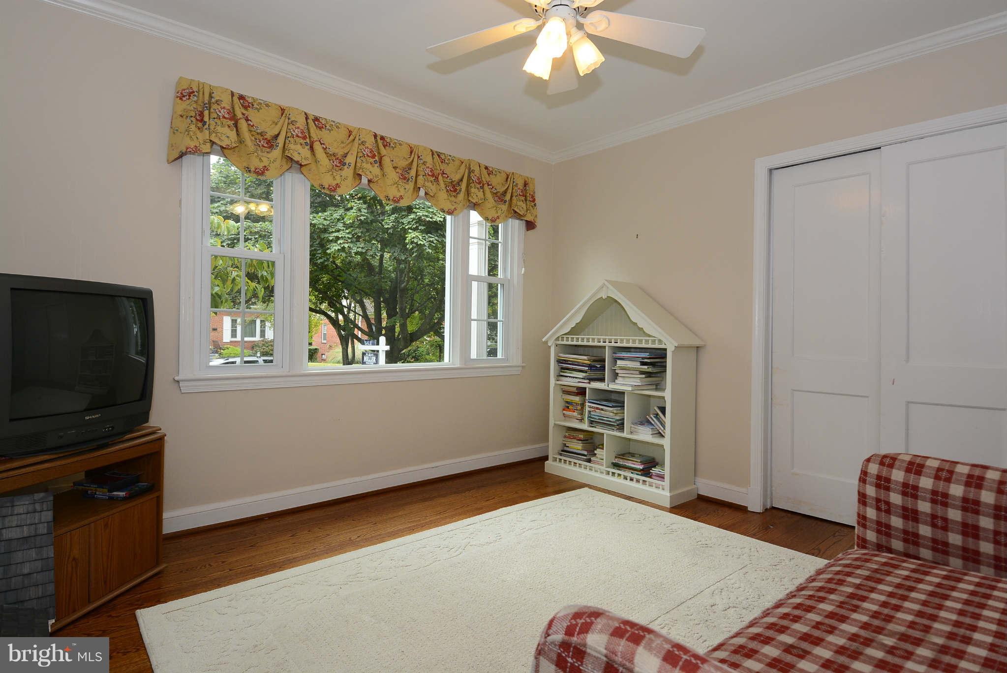 5815 Walton Road Bethesda, MD 20817 - Photo 16 of 29 Bedroom
