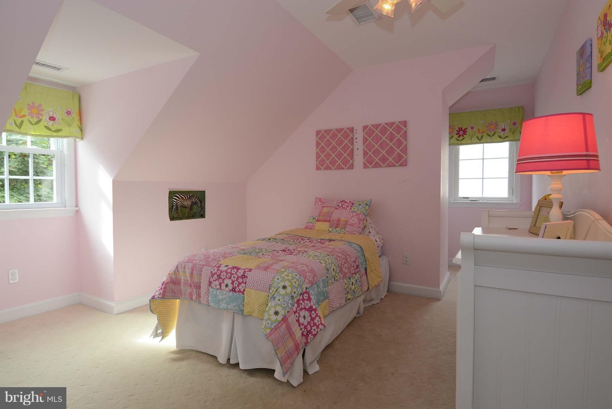 5815 Walton Road Bethesda, MD 20817 - Photo 21 of 29 Bedroom
