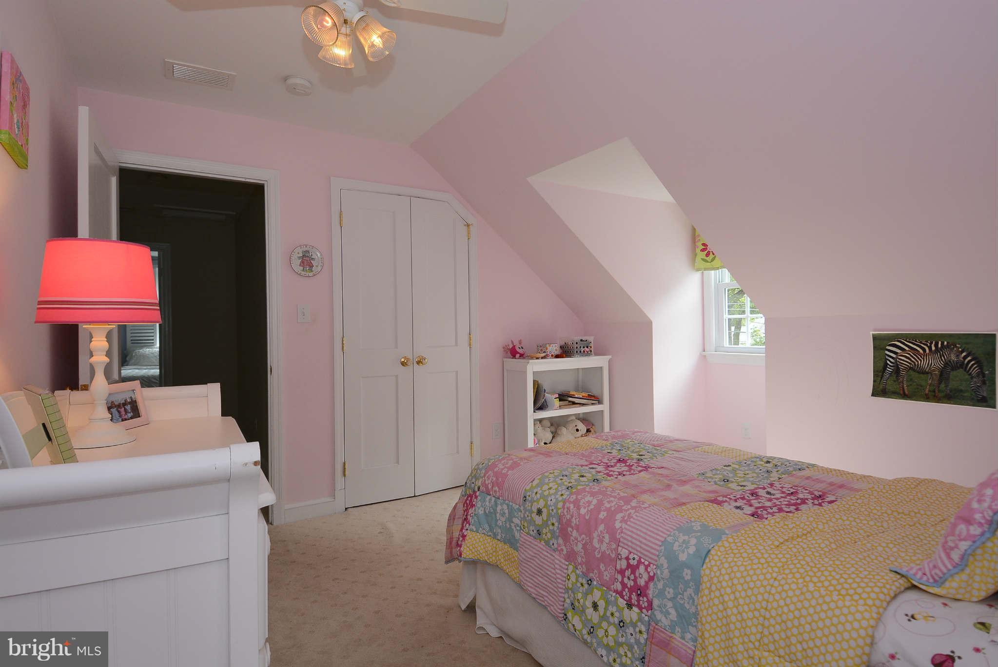 5815 Walton Road Bethesda, MD 20817 - Photo 22 of 29 Bedroom