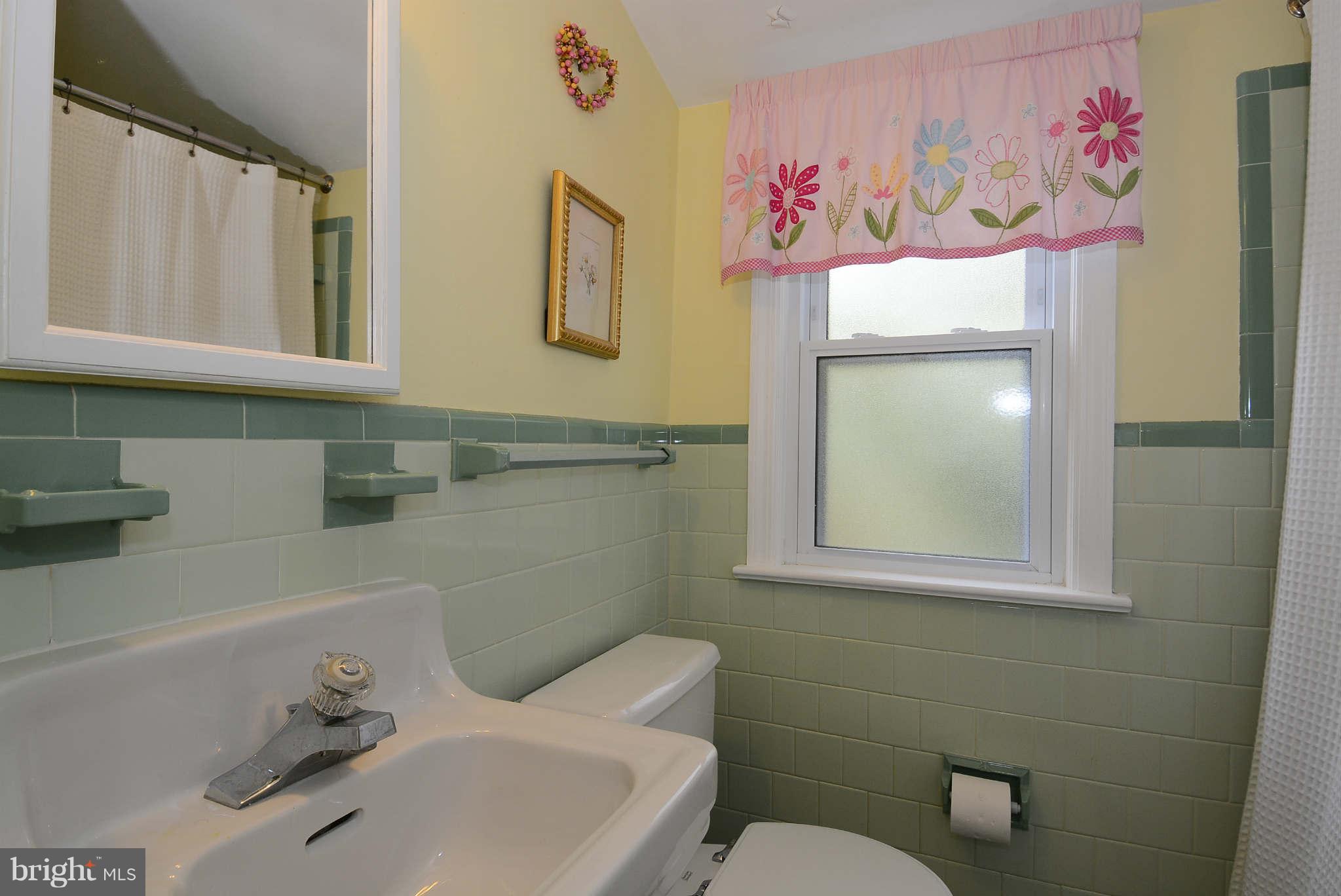 5815 Walton Road Bethesda, MD 20817 - Photo 23 of 29 Bath