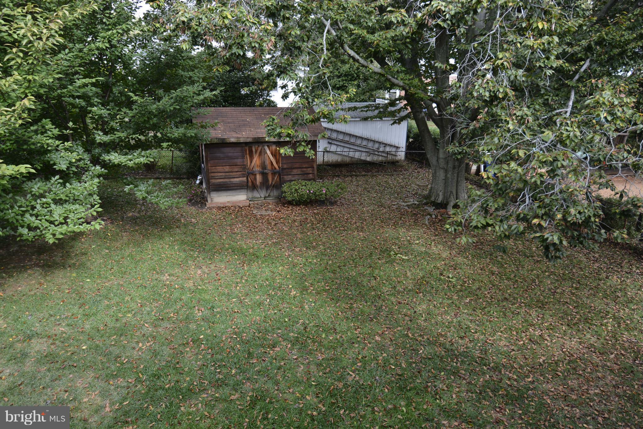 5815 Walton Road Bethesda, MD 20817 - Photo 27 of 29 Exterior (Rear)