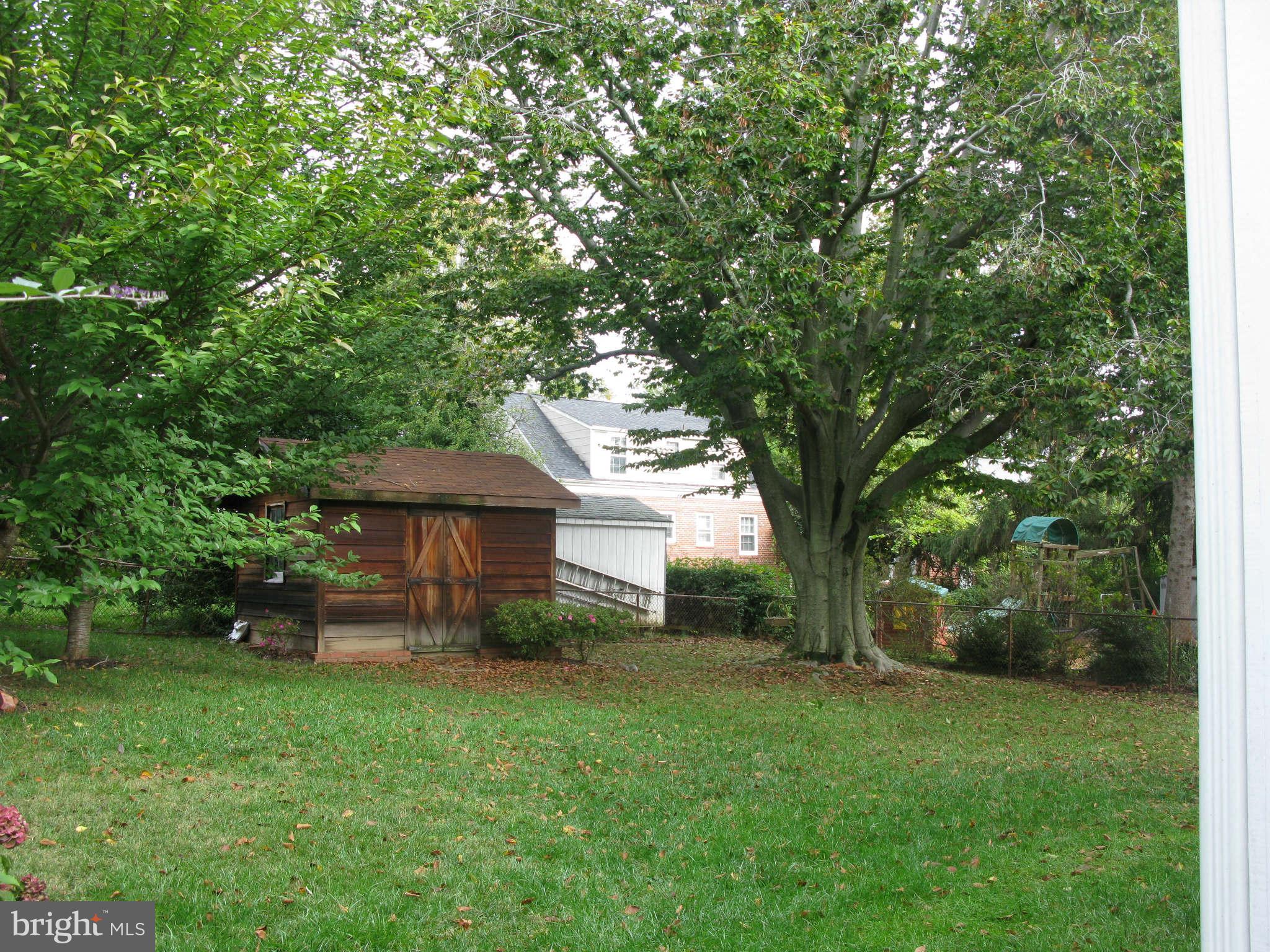 5815 Walton Road Bethesda, MD 20817 - Photo 28 of 29 Exterior (Rear)