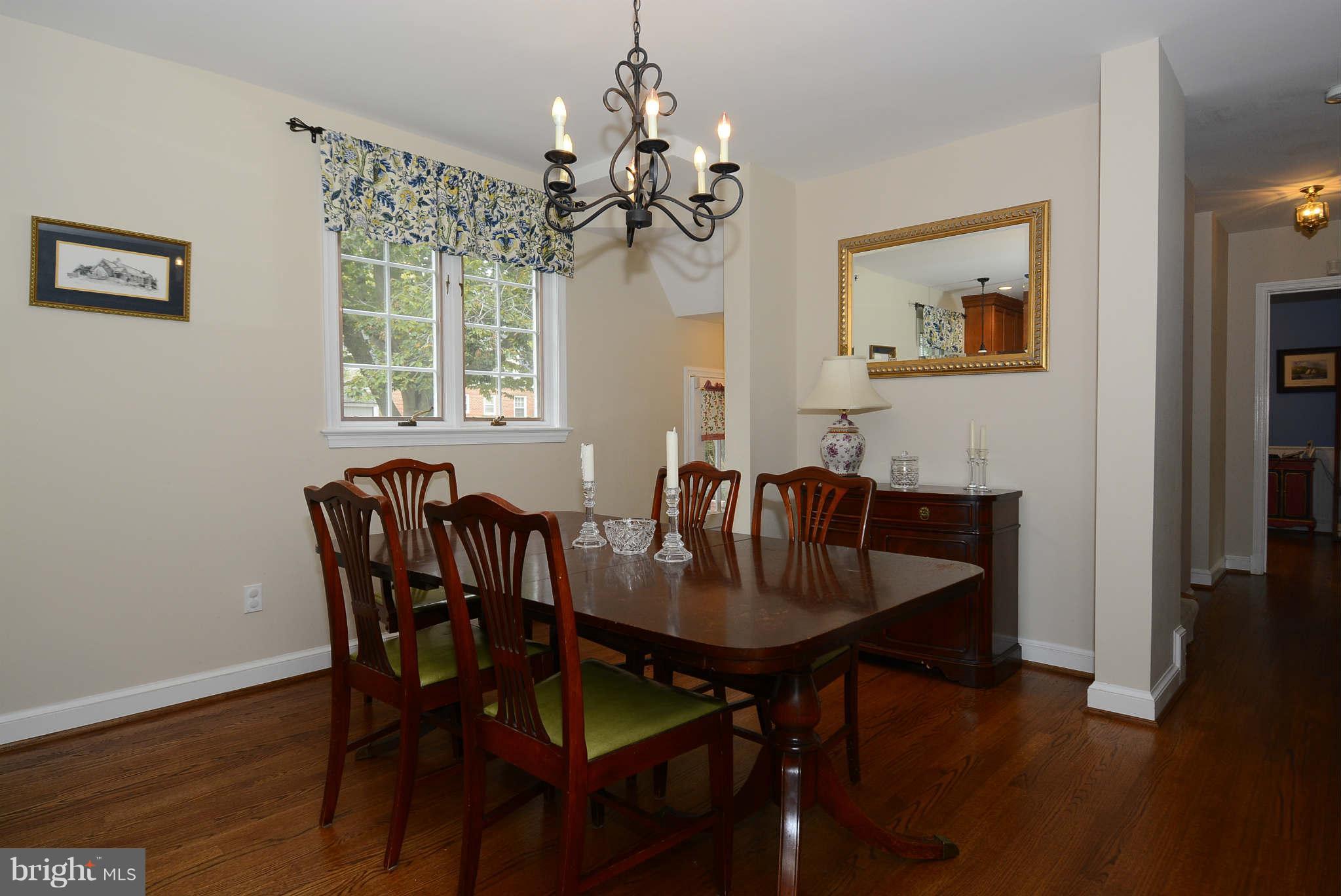 5815 Walton Road Bethesda, MD 20817 - Photo 8 of 29 Dining Room