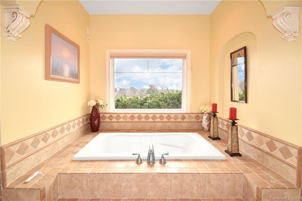208 Players Ridge Road Hickory, NC 28601 - Photo 13 of 24 Gallery Image 13