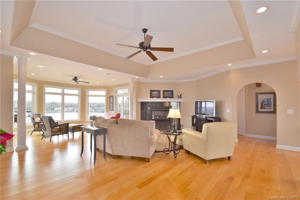 208 Players Ridge Road Hickory, NC 28601 - Photo 4 of 24 Gallery Image 4