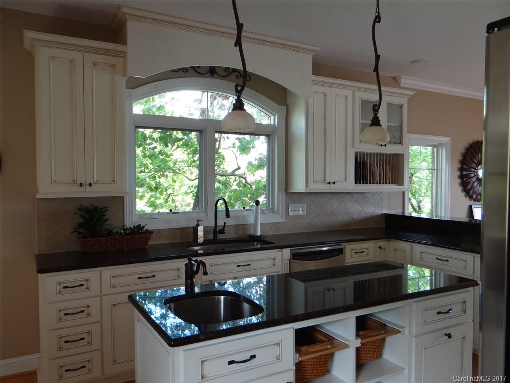 208 Players Ridge Road Hickory, NC 28601 - Photo 7 of 24 Gallery Image 7