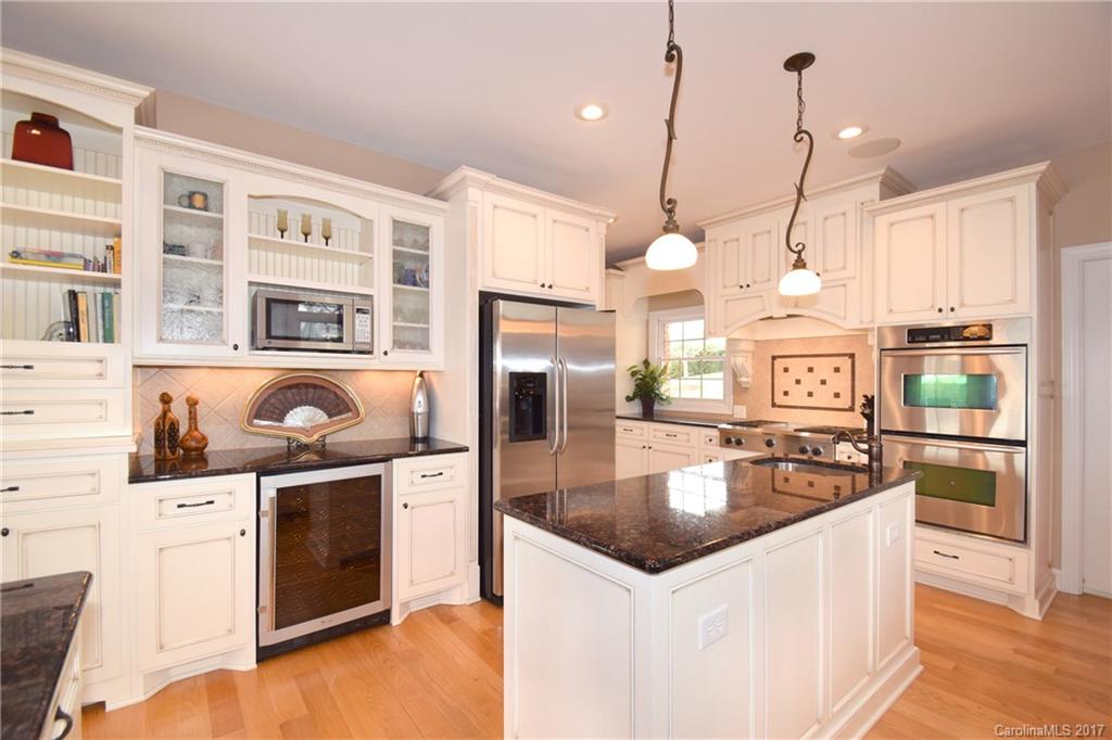208 Players Ridge Road Hickory, NC 28601 - Photo 9 of 24 Gallery Image 9