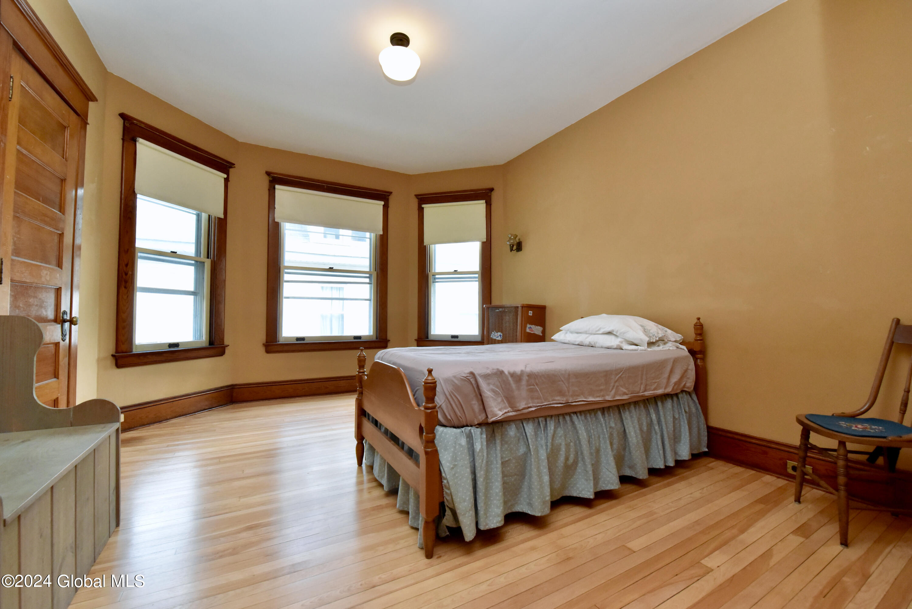 1043 Ardsley Road Schenectady, NY 12308 - Photo 33 of 75 32