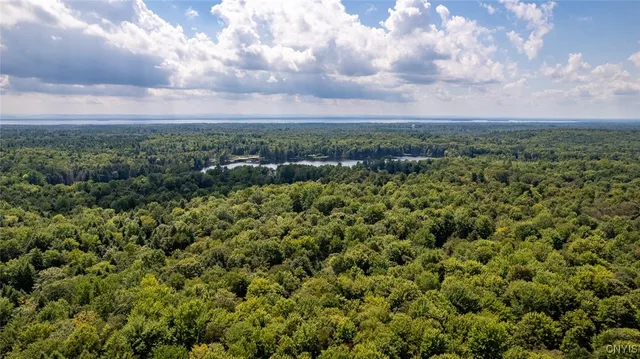 $230,000 | 87 Tamblin Ridge, Bernhards Bay, NY 13028