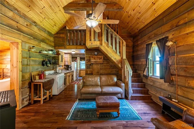 $230,000 | 87 Tamblin Ridge, Bernhards Bay, NY 13028