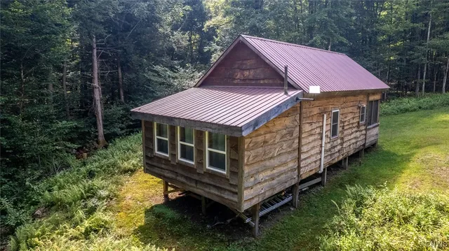 $230,000 | 87 Tamblin Ridge, Bernhards Bay, NY 13028