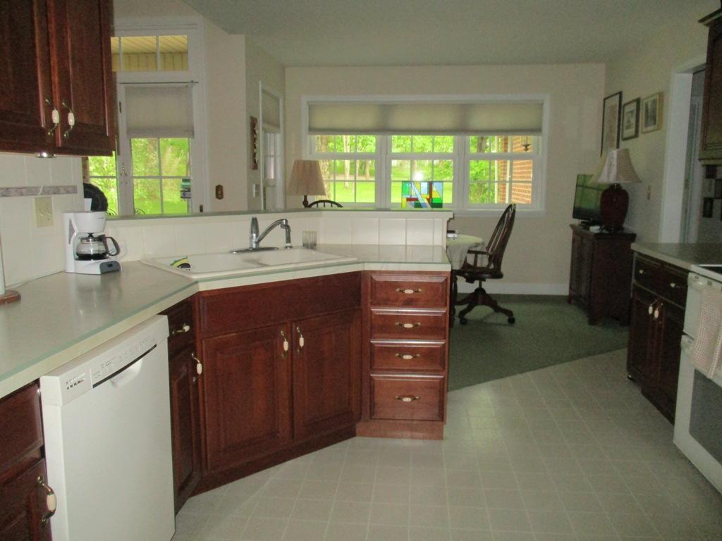 1935 Ginder Road Northwest Lancaster, OH 43130 - Photo 4 of 18 Gallery Image 4